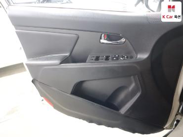2012 - kia sportage