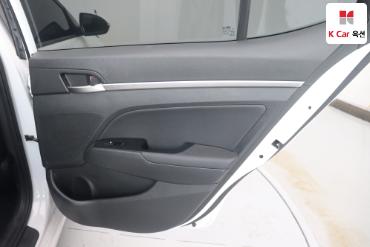 2019 - hyundai avante