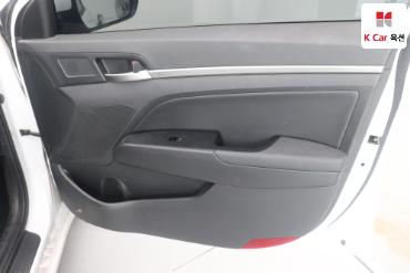 2019 - hyundai avante