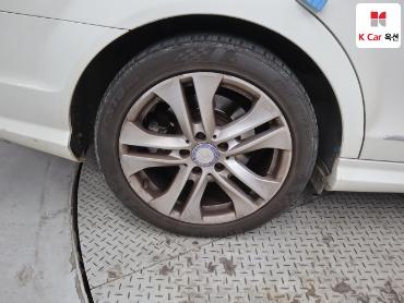 2012 - mercedes-benz c200