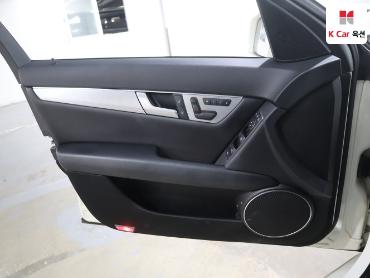 2012 - mercedes-benz c200