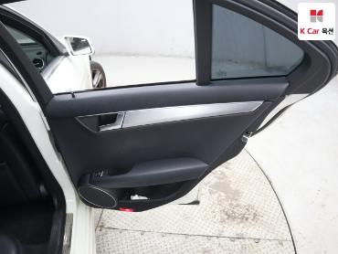 2012 - mercedes-benz c200