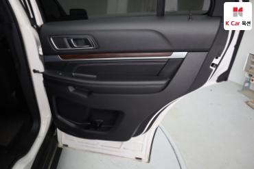 2018 - ford explorer