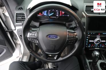 2018 - ford explorer