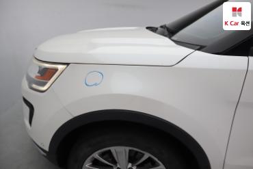 2018 - ford explorer