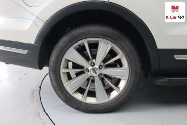 2018 - ford explorer