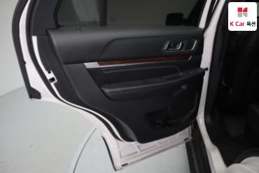2018 - ford explorer