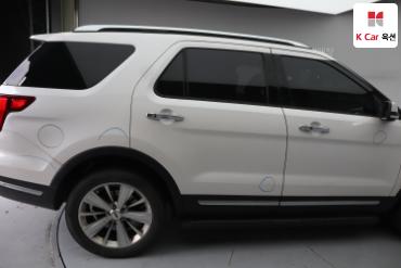 2018 - ford explorer