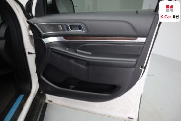 2018 - ford explorer