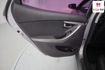 2011 - hyundai avante