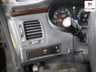 2011 - hyundai grandeur