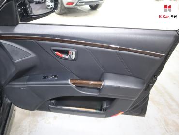 2011 - hyundai grandeur