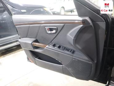 2011 - hyundai grandeur