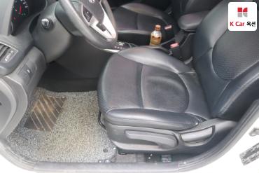 2011 - hyundai accent