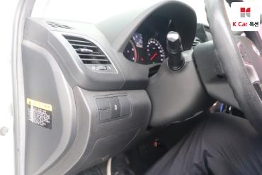 2011 - hyundai accent