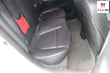 2011 - hyundai accent