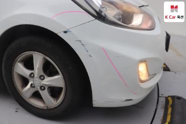 2011 - hyundai accent