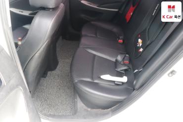 2011 - hyundai accent