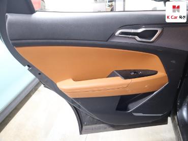 2023 - kia sportage