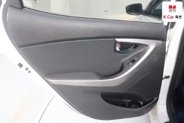 2011 - hyundai avante