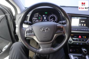 2016 - hyundai avante
