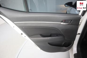 2018 - hyundai avante