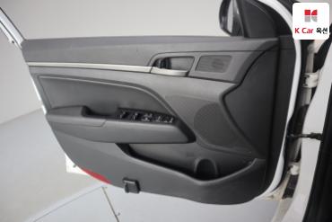 2018 - hyundai avante