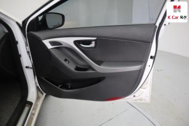 2015 - hyundai avante