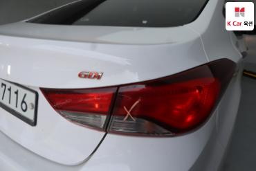 2015 - hyundai avante