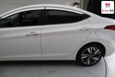 2015 - hyundai avante