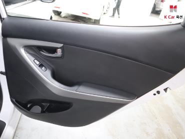 2015 - hyundai avante