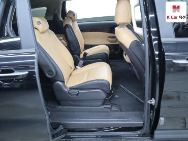 2021 - kia carnival