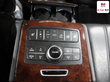 2012 - hyundai equus