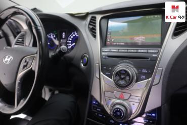 2011 - hyundai grandeur