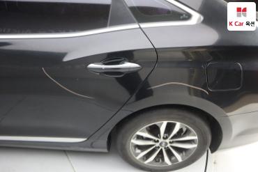 2011 - hyundai grandeur