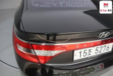 2011 - hyundai grandeur