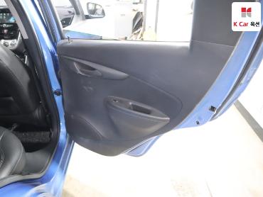2016 - chevrolet spark