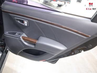 2010 - hyundai grandeur