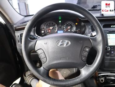 2010 - hyundai grandeur