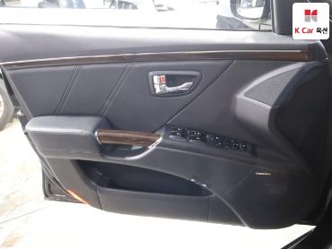 2010 - hyundai grandeur