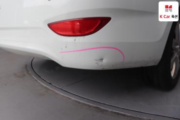 2012 - hyundai accent