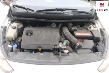 2012 - hyundai accent