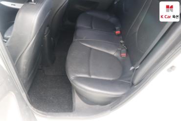 2012 - hyundai accent
