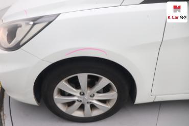 2012 - hyundai accent