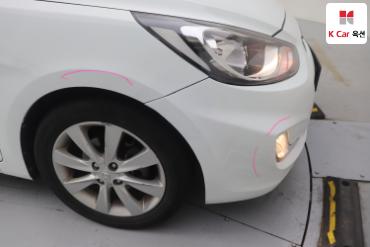 2012 - hyundai accent