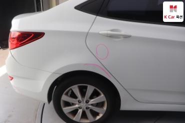 2012 - hyundai accent