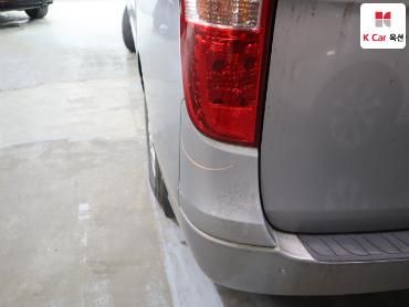2011 - hyundai grand starex