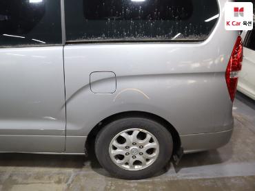 2011 - hyundai grand starex