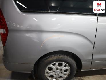 2011 - hyundai grand starex
