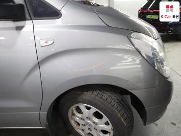 2011 - hyundai grand starex